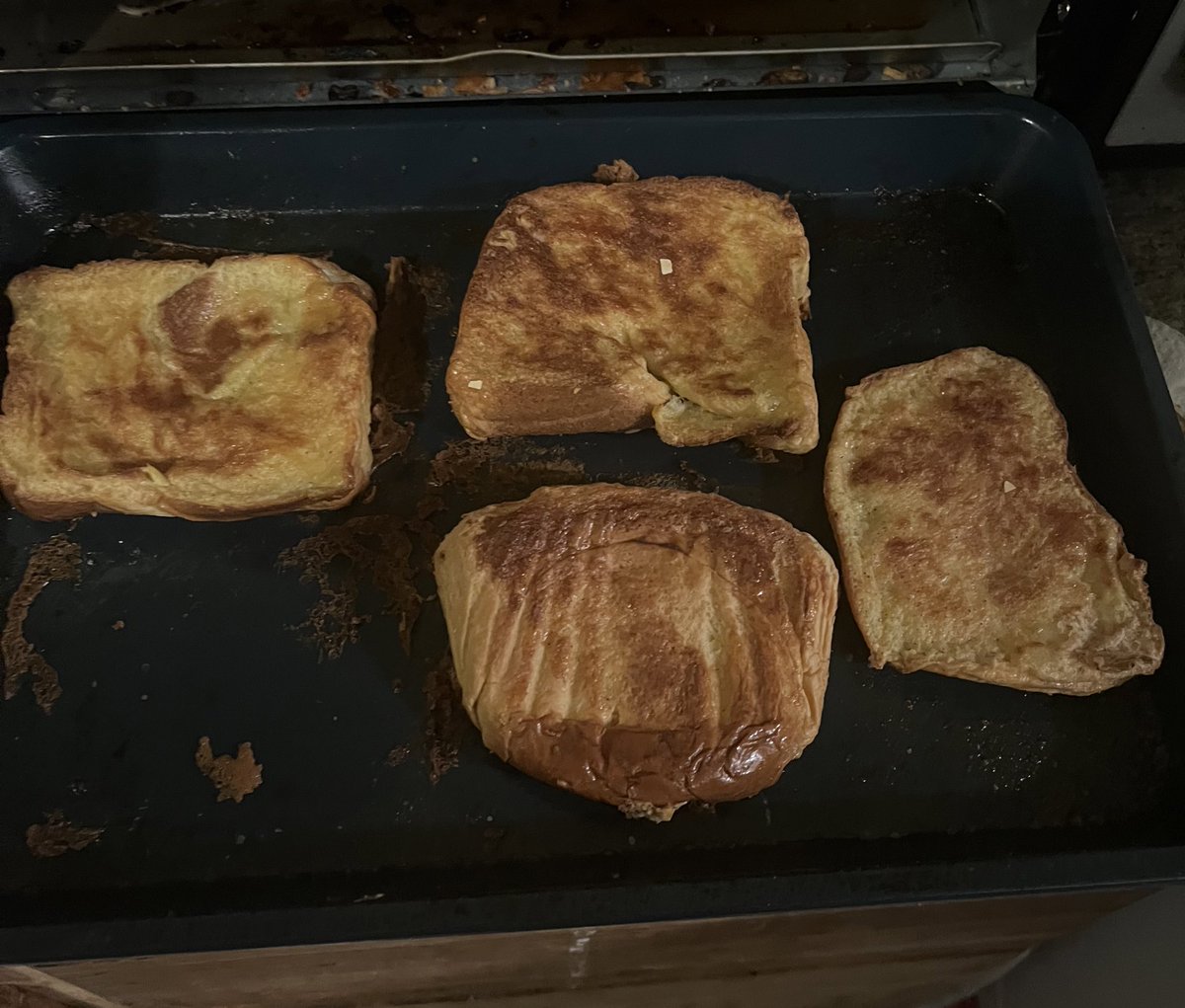 tazhacker1971's tweet image. This is what I was doing tonight!!🤤 French toast made with Brioche bread Omelette with an over easy egg 🍳 in the middle and of course bacon 🥓 😋