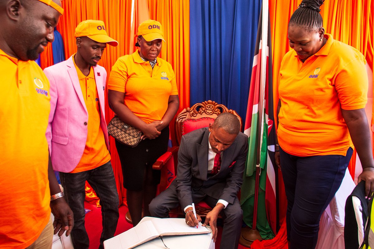 @TheWiperParty Leader @skmusyoka, @DAP_Kenya Leader @EugeneLWamalwa @anc_party SG @KahaiAdagala & Embakasi East MP @HEBabuOwino visited our booth at the ongoing People Dialogue Festival organized by the Centre for Multiparty Democracy (CMD) at the @uonbi grounds #FormNiDialogue