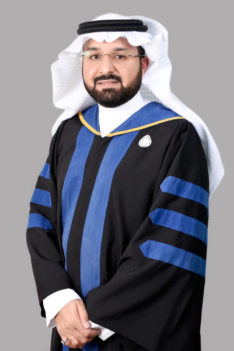 الحمدلله على التمام  
فقد اجتمعت ظهر امس الخميس الموافق 07/03/2024 في كلية الحقوق بجامعة البحرين اللجنة المشكلة لمناقشة اطروحة الدكتوراه المقدمة مني بعنوان ( النظام الإجرائي لأوامر الاداء إلكترونيًا ) وقررت بالإجماع منحي درجة الدكتوراه في الفلسفة بالقانون الخاص فلله الحمد والمنه