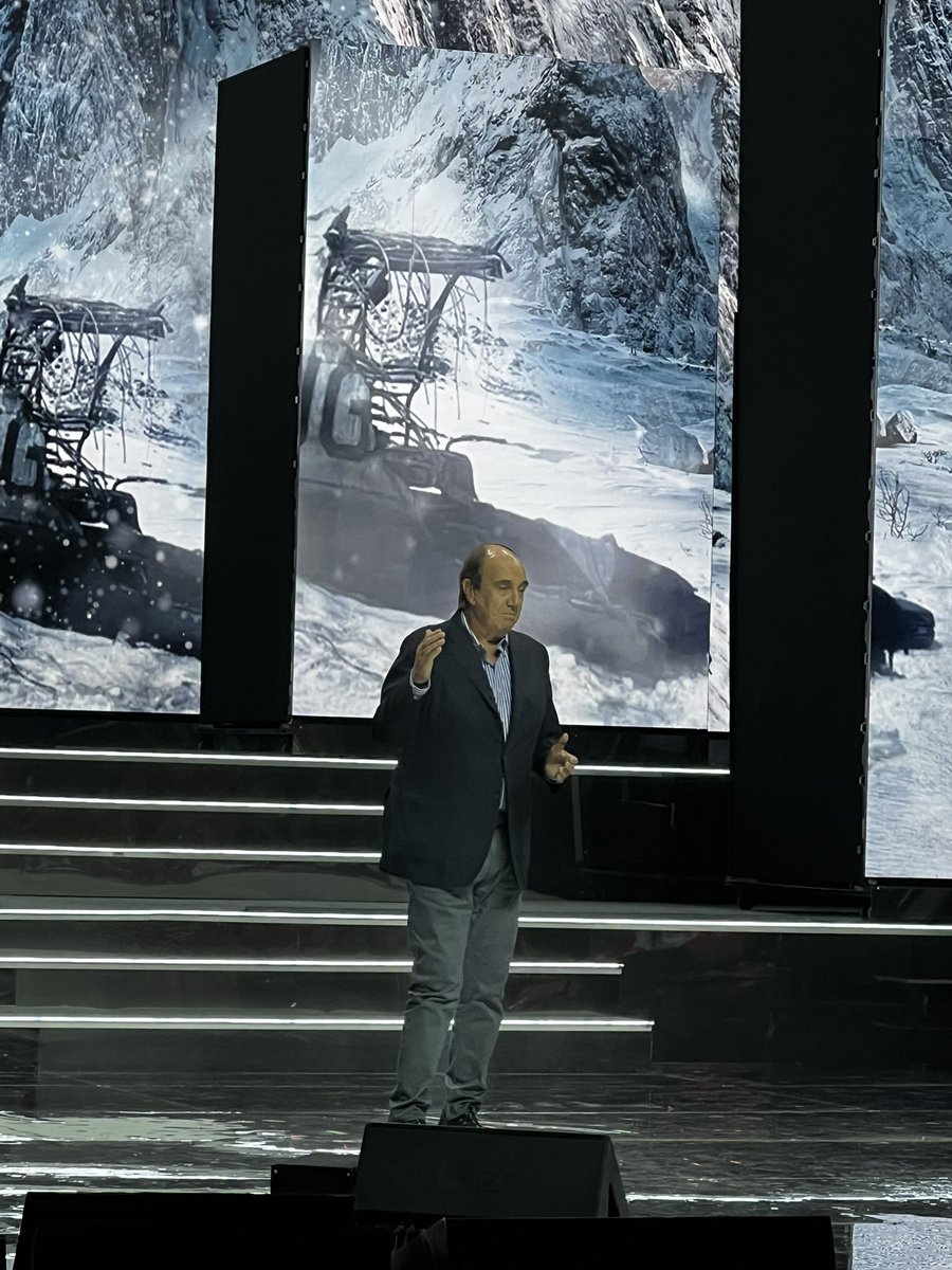 CentroRSalinas's tweet photo. El primer día del #FDI2024 concluye con la historia de resilencia y perseverancia de Fernando Parrado, sobreviviente del accidente aéreo en los Andes. 

El actor Agustín Pardella se unió en el escenario en una conversación con @Javier_Alatorre. https://t.co/uV5PsS7U1r