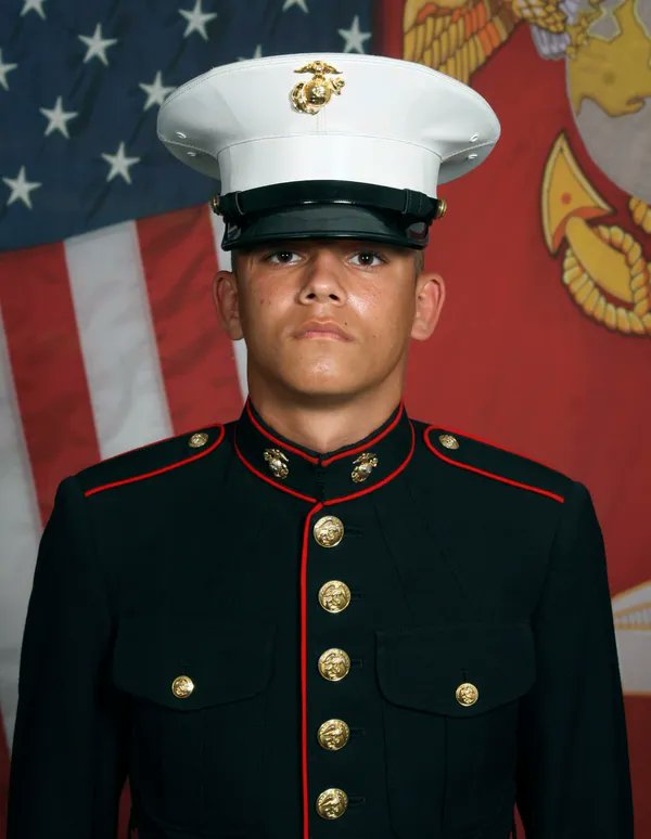 lilo623's tweet image. Kareem Nikoui, California Marine, killed in Kabul airport bombing, August 26, 2021

May God bless his memory, and help his family.

#KareemNikoui🇺🇸
'At 4 years old, he set his sights on becoming a U.S. Marine. Fourteen  years later, as a high-school senior, he reached that goal.'