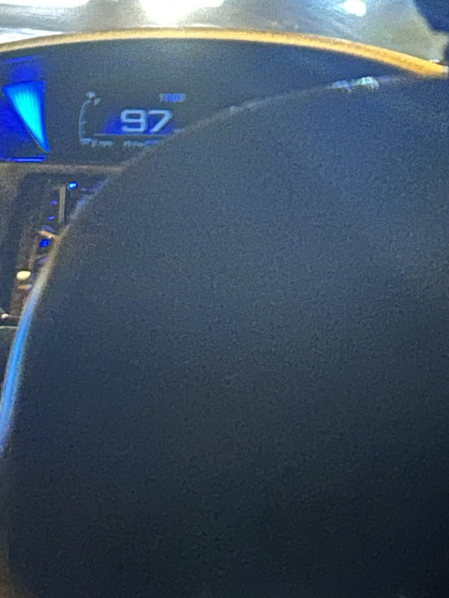 Lagraziadivina's tweet photo. Este es el nivel de conductores que tiene @inDrive @inDriveLatam  en Lima. Nick Alfonzo estuvo hablando por celular medio viaje, se le pidio que cuelgue cq bajaba a Costa Verde, lo hizo de mala gana y que lo podia reportar. Me llevo entre 90  y 100 km y x no pagar todo amenaza https://t.co/Cl4Hs0e3aL