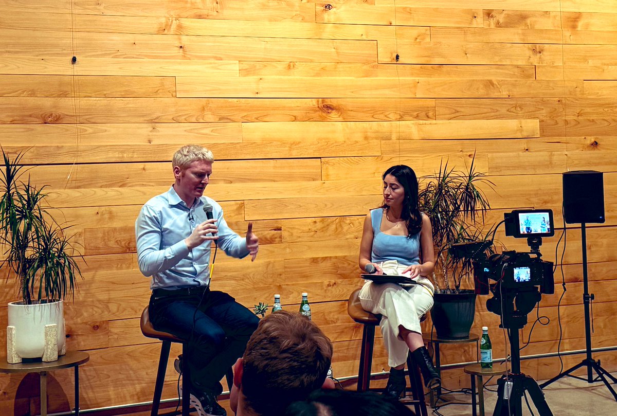Incredible fireside chat with Patrick Collison, the founder of Stripe and Arc Institute at @plymouthstreet today. Some interesting takeaways: - b2b success is hinged on getting your first customers quickly and growing with them - first 10 employees won’t be the most prestigious…