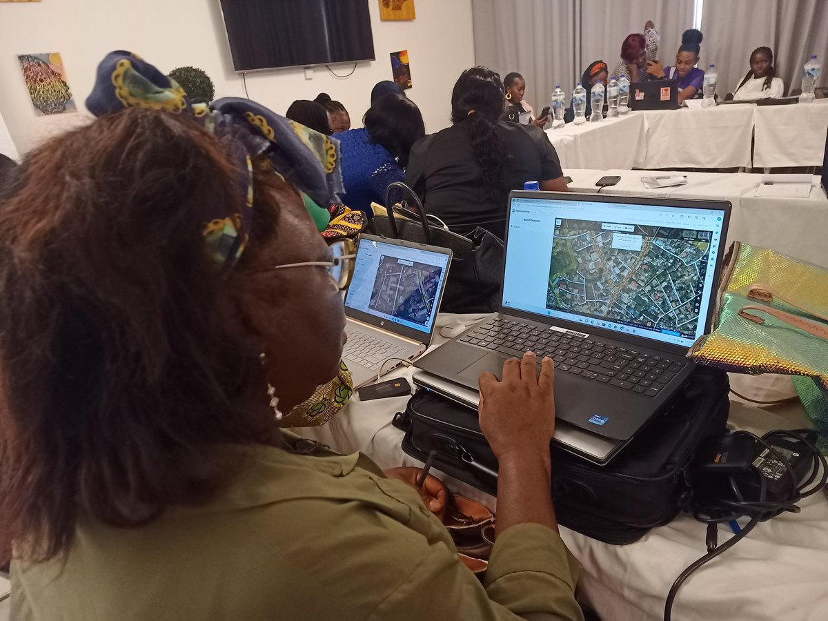 Over 20 women organizations across #SierraLeone are mapping in @openstreetmap for #DisasterResilience and community development! #IWD2024 @hotosm @RCClimate @openmapping_wna @LeoneSociety