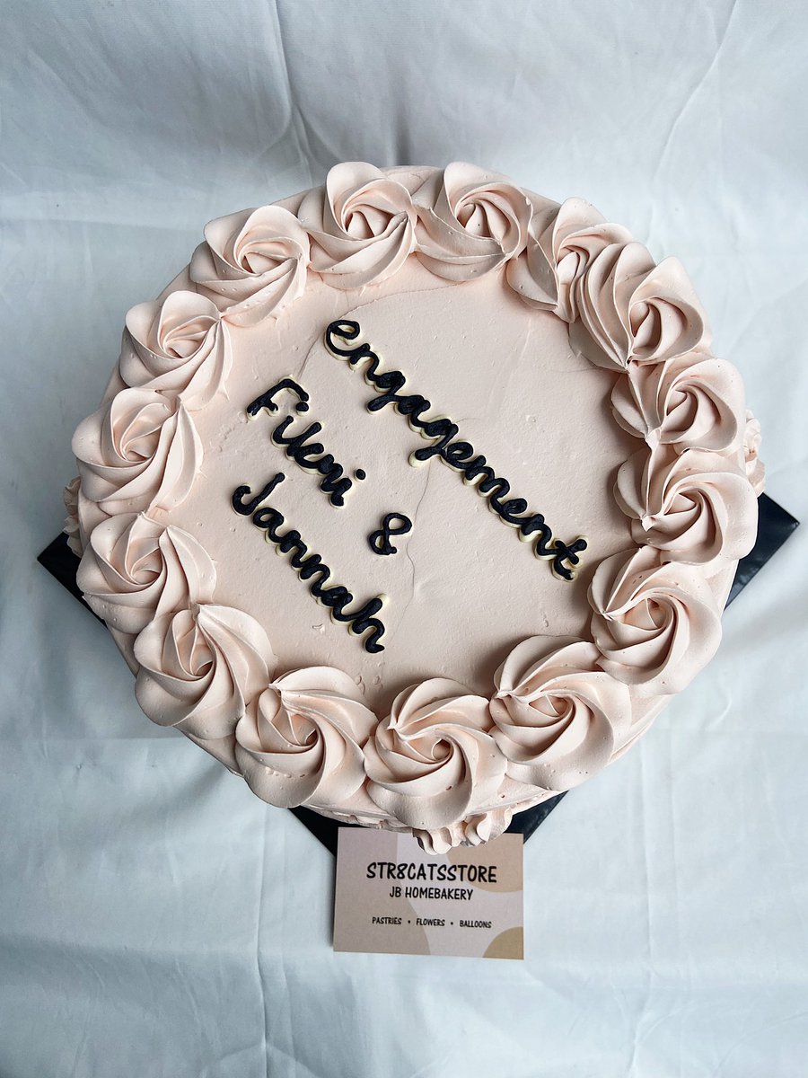str8cats's tweet photo. HALFCAKE & ENGLISH VINTAGE CAKE
#halfcake #halfcakes #halfcakeforhalfbirthday #vintagecakes #englishtheme #englishvintage #jbfoodie #jbcakes #jbfood #kekkawenjb #kekhantaranjb #koreancake #koreancakejb #kekkorea #kekkoreajb #foodporn #johorbahru #johorfood https://t.co/YpsoUd0A6r
