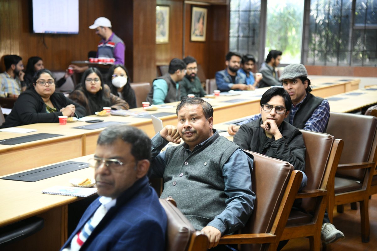 AcSIR_NIScPR's tweet photo. AcSIR,CSIR-NIScPR organized two (2) training programmes on ChemDraw &amp; Mathematica for research scholars and faculty members. Credits : Dr L. Sandhiya, Ms. Kirti Bansal and Coordinator, AcSIR : Dr Vipan Kumar and all staff members of AcSIR. @AcSIR_India @CSIR_NIScPR @CSIR_IND https://t.co/Lw1cErCvFX