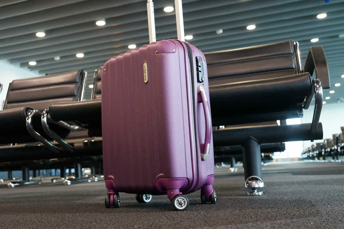 Air Algérie ✈️ : polémique sur la hausse des tarifs des bagages en avion. C'est un luxe pour les passagers 🫤

Pour plus d'infos 👉 bit.ly/3Iu1ONu
#Transports #bagage #Algeria