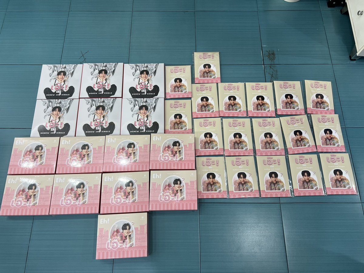 zee_pale's tweet photo. 누뉴앨범 전량 수령완료.
해배비 문자 다 보내드렸습니다.
내일부터 발송 시작합니다^^
#Eh_SinglePreOrder
#NuNew2ndSingle
#NuNew https://t.co/VdhdmEAajs