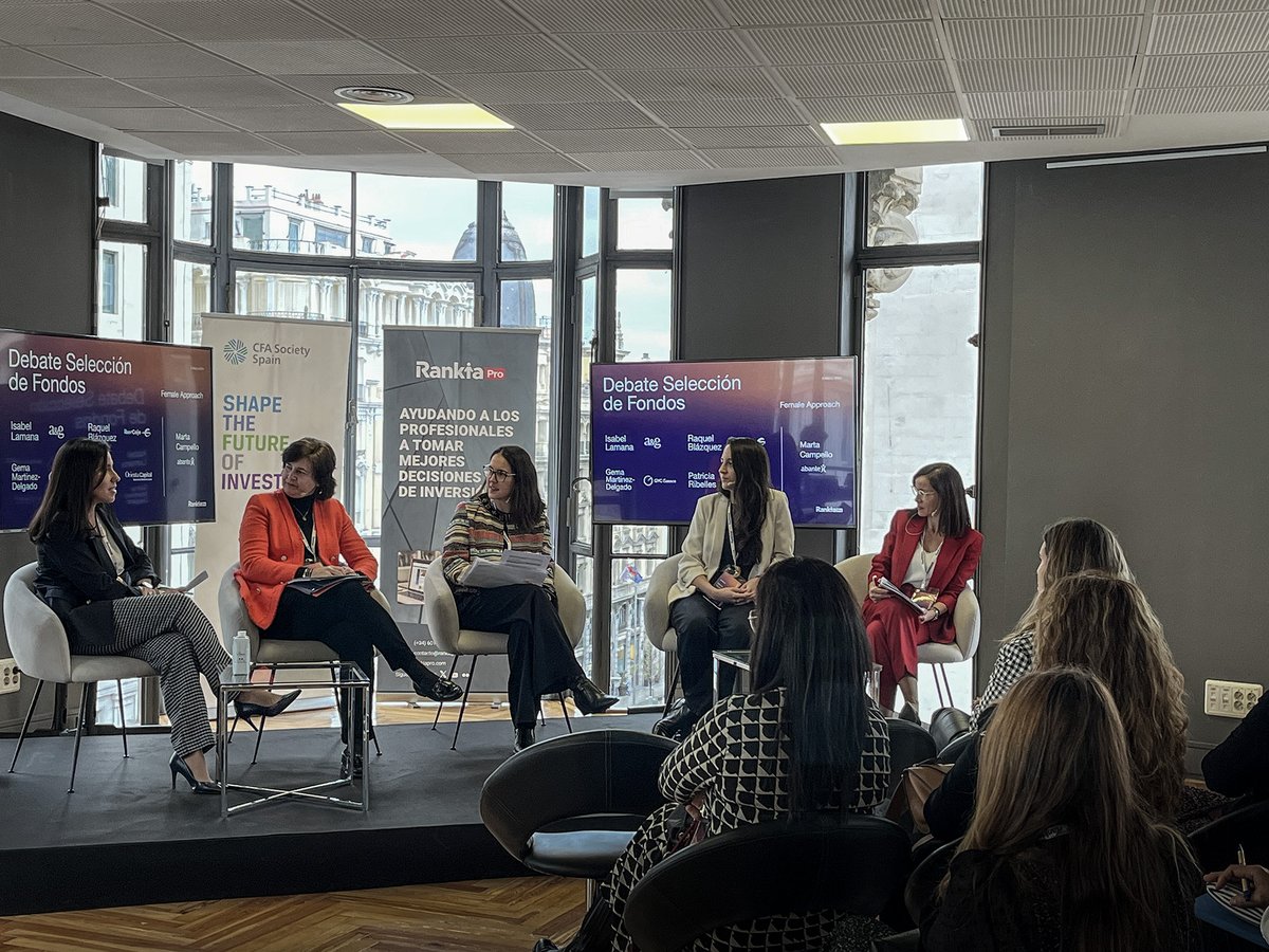 🗣️ Turno ahora del 'Debate de Selección' junto a Isabel Lamana de A&amp;G, Gema Martínez-Delgado de <a href="/GVCGaesco/">GVCGaesco</a>, <a href="/Raquel_Blazq/">Raquel Blázquez</a> de <a href="/ibercaja/">Ibercaja</a>, Patricia Ribelles de <a href="/OrientaCapital/">Orienta Capital</a>. Modera el panel <a href="/martacampelloc/">Marta Campello</a>  de <a href="/abanteasesores/">abanteasesores</a>.