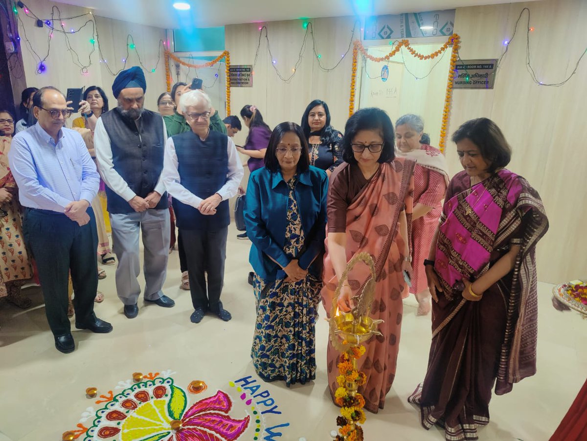 SJHDELHI's tweet photo. Today on the occasion of International women's day Dr Vandana Talwar, MS inaugurated  speciality clinics of Gynae Oncology &amp; Urogynaecology in the OPD block of  Dept of Obs &amp; Gynae, in the presence of all additional MS, Dr Bindu HOD, Dr Saritha Shyamsundar I/C GynaeOnco &amp; faculty https://t.co/sW5sWT43us