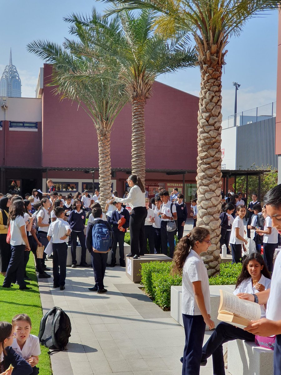 That's a wrap on #OracyFortnight <a href="/DubaiCollege/">@DubaiCollege</a>! 💬🗣 2 fantastic weeks of #challengingtalk, debate, #Harkness, #NoPensDay &amp; Speakers' Corner 🌟  Great to hear different age groups voicing their opinions on important issues, listening with respect &amp; being heard 📣 🤩 <a href="/DColLearning/">DC Learning & Teaching</a>