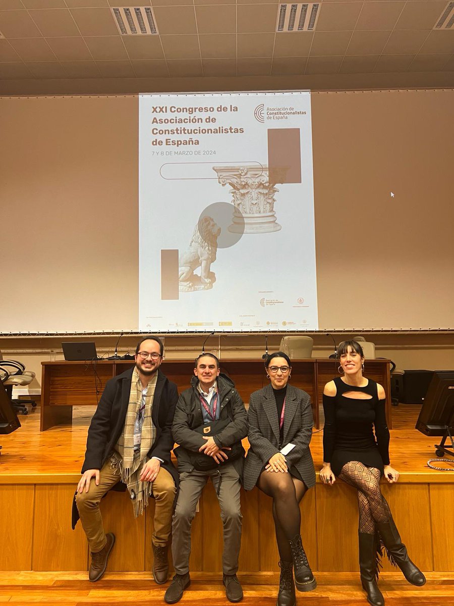 #XXICongresoACE con mis amigxs de la <a href="/DretConstiUPF/">Derecho Constitucional UPF</a>