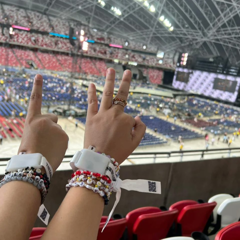 Bree_Dell's tweet photo. #TheErasTourSingapore https://t.co/01vMMRW7FC