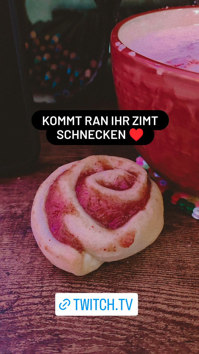 minasawi's tweet photo. Hello, bin wieder live schaut doch gern vorbei ♥️ https://t.co/6D3u7iIGx4 https://t.co/lu0aRrfndC