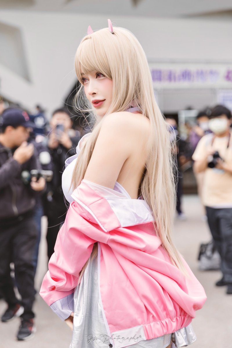 kykyky618's tweet image. 特技は どこから撮られても事故らないこと

 #vipper #バイパー  #Nikke  #Cosplay