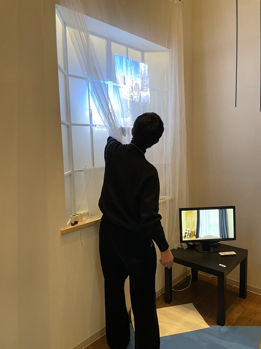NMWATokyo's tweet photo. 📣まもなく開幕⚙️Exhibition in the making | 展覧会設営中⚙️
3/12に開幕する「#ここは未来のアーティストたちが眠る部屋となりえてきたか？」展、展示設営の舞台裏をご紹介します。#西美と未来

画像は作家立ち合いのもと進められる第4章の設営の様子です。(1、2枚目が鷹野、3、4枚目がミヤギ） https://t.co/UPHQQaWPPS
