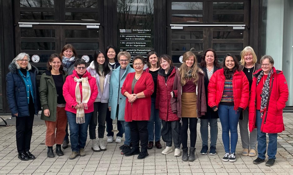 From the Soil Science Department of Prof. Dr. Ingrid Kögel-Knabner (@tumsoil) our Soil´s Women want to share this International Women's Day with all of you: 'Don’t let anyone rob you of your imagination, creativity, or curiosity. It’s your place in the world' (Mae Jemison)