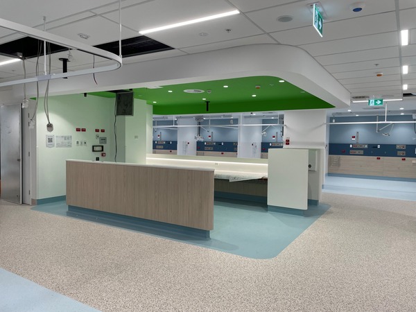 Here’s a sneak peak of the new Critical Services Building at Canberra Hospital in Woden 👷🏗️ Set to open late this year, the 44,000 square metre building will provide a major upgrade and expansion to Canberra Hospital in Woden 🏥 Want to see more?➡️➡️➡️ bit.ly/436np87