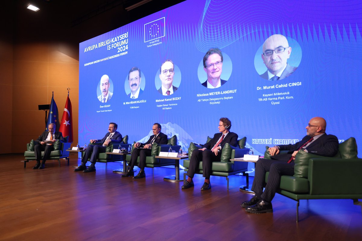 abbmkayseri's tweet photo. “Kayseri - AB İş Forumu” Dışişleri Bakan Yardımcısı  Mehmet Kemal BOZAY, AB Türkiye Delegasyonu Başkanı  Nikolaus MEYER- LANDRUT, TOBB Başkanı Sn. M.Rifat HİSARCIKLIOĞLU ve 17 AB ülkesi misyonu katılımı ile gerçekleştirildi.
@EUDelegationTur @ABBilgiMerkezi https://t.co/OFTwWZ5SsM
