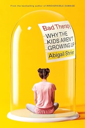 henices's tweet photo. 荐书：《过度治疗：为什么孩子无法长大成人》（2024）
Bad Therapy: Why the Kids Aren't Growing Up
By Abigail Shrier 

这本是我读过最令人大开眼界的书之一，它是任何父母、老师和任何学校管理人员的必读书。

这本书深入探讨了为什么现在孩子心理健康问题如此严重，尽管投入了大量资源来改善心理健康状况。

焦虑、抑郁、自杀等问题在儿童身上都呈上升趋势，尽管可以说他们的生活条件比以往任何时候都好。这实在令人费解。

书中的一些要点：

不断关注孩子的感觉或想法会带来负面影响。

不停地沉思自己的情绪和感受会对你的心理健康产生负面影响。如果你总是关注自己的情绪，你注定会焦虑或抑郁。

我们不停地问孩子感觉如��，是否快乐，心理健康如何等���，这会让孩子们觉得自己脆弱不堪，而不是有韧性。

试图解决孩子遇到的所有问题，导致了这一代人什么事都无法自己完成。

我们（X 世代）总是被告知要“忍住”、“没什么大不了”或“擦点药膏就好了”。我们中许多人得出结论，这是「糟糕的养育方式」，因为我们的感受被忽视了，我们发誓不会对自己的孩子这样。

正因为如此，孩子们会立即夸大他们遇到的所有事情，小题大做，认为世界必须围绕他们的情绪和感受运转。

通过做事情来培养自信和强健的心理健康，而不是通过思考或治疗。

你无法通过思考摆脱焦虑。通过分析你的想法或心理健康问题并不能让你获得自信。

你要获得自信并消除焦虑，就必须逐步完成难度更高的任务，并在其中取得优异成绩，同时认识到自己是一个能干、有能力的人。

对���们所有人都会感受到的一些小情绪和小问题进行不间断的关注治疗，只会让它们被夸大到远远超出实际情况的严重程度（这里不讨论真正的心理疾病，只讨论正常人会感受到的一些焦虑，而有数以百万计的人因为这些焦虑而寻求治疗以避免这些情绪）。

追求幸福感是降低幸福感的一种最佳方式。

我们的社会不断告诉孩子们他们应该“快乐”，并问他们是否快乐。

快乐不应该是你全天候持续不断处于其中的一种状态。这并不现实。快乐和喜悦不是永久的状态 ——它们是短暂的。

心理上追求的目标应该是满足、平静和情绪稳定。

最快乐、适应能力最强的孩子都来自父母慈爱、家规严格的家庭。

这部分内容我的真的很认同。我感到非常幸运，我们有两个适应能力良好的初中孩子，他们在学校表现出色，非常尊重人且彬彬有礼，规矩守则，我们几乎不需要管教他们就能做到这一点。

但多年来，我们对他们的管教一直很严格。包括睡觉时间、家庭规矩、做事方式等等方面。亲戚朋友都认为我们的作风太过霸道严厉了。

实际上，我们只是有着很高的标准。现在看来，这确实非常值得。我发现“严格的规矩等于快乐的孩子”这一点很有意思。这说得通，因为孩子们需要知道他们的界限是什么。

不断调查学龄儿童的心理健康，会带来比解决问题更多的麻烦。

心理健康资源是一笔巨大的开支。学区需要证明它们分配到心理健康领域的所有资源的合理性和必要性，而他们经常通过调查来做这件事。

不停地问孩子们诸如以下问题：

你有没有想过自残？
你有没有想过自杀？
你是否曾焦虑到无法起床？
等等这类问题，会让他们产生自己或许多同龄人有问题且无法正常融入现实世界的想法。

这会让在历史上任何其他时候都极其罕见的情况���得正常化。

书中还有许多其他观点，这里我就不一一列举了。

这是一本很棒的书。去买一本读读吧。这完全不是什么联盟营销或推广行为。我只是真的很喜欢它，它将进一步塑造我今后的养育方式。（转译）