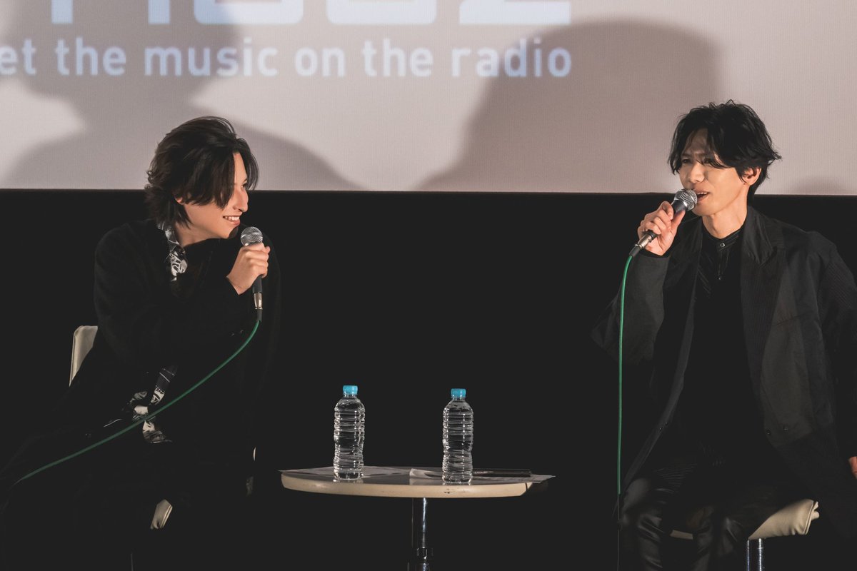FM802UPBEAT's tweet photo. 公開収録の模様は3月13日(水)13時台に一部オンエア✨

#WANDS Vo.上原大史、Gt.柴崎浩をゲストに迎えて
#FM802 UPBEAT!
「きんえいアポロビル・あべのルシアス 
Happy Theater」公開収録 でした📽️
@WANDS_INFO

イベントの感想は #アップビート でぜひ教えてください！

📷ハヤシマコ https://t.co/xJDFotAX6L