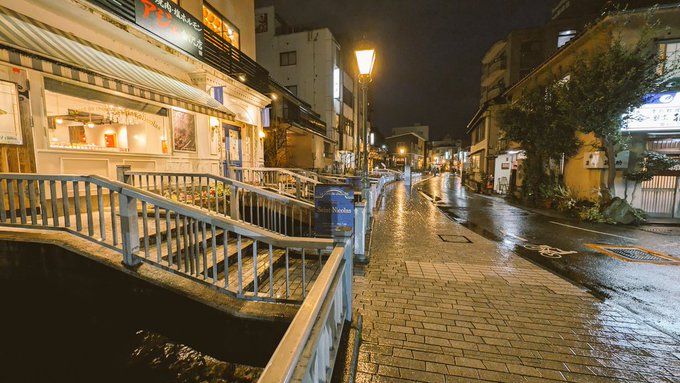 しゃれおつな町だな https://t.co/HvUQi9dK3v<a href="/tag/%E3%83%96%E3%83%AB%E3%82%A2%E3%82%AB%E3%81%B5%E3%81%87%E3%81%992024"class="tags"><span>#ブルアカふぇす2024</span></a>