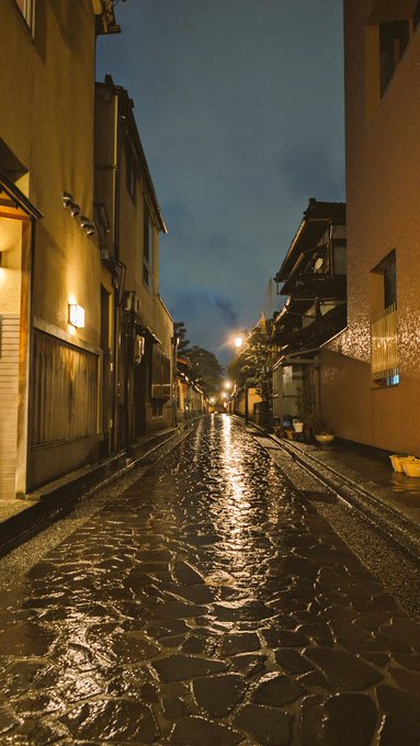 しゃれおつな町だな https://t.co/HvUQi9dK3v<a href="/tag/%E3%83%96%E3%83%AB%E3%82%A2%E3%82%AB%E3%81%B5%E3%81%87%E3%81%992024"class="tags"><span>#ブルアカふぇす2024</span></a>