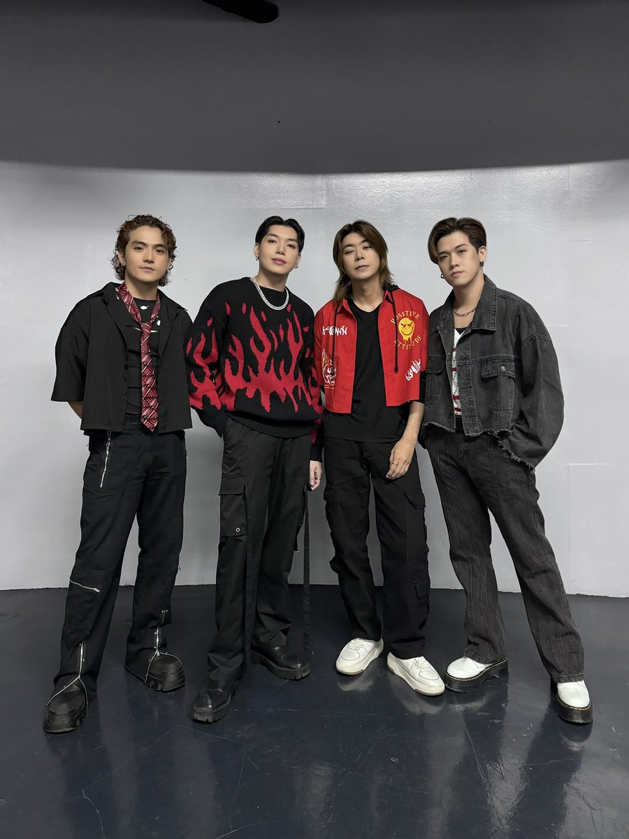 What's up CEU Manila! 🐦‍🔥❤️‍🔥

PHP AT CAMPUS POP MANILA
#CampusPopinCEU 
#Press_Hit_Play