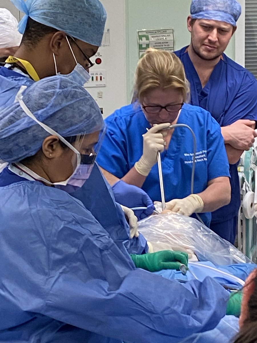 Theatre Thursday simulation tracheostomy emergencies.
⁦<a href="/LisaWee10/">Lisa Wee</a>⁩ @SarahJ2403@JenBry92 ⁦@SusannahPenney⁩ ⁦<a href="/johorrocks2408/">Jo Horrocks</a>⁩ ⁦<a href="/RobboMarie/">Marie Robinson</a>⁩ ⁦<a href="/MRI_TEIR/">Team TEIR</a>⁩