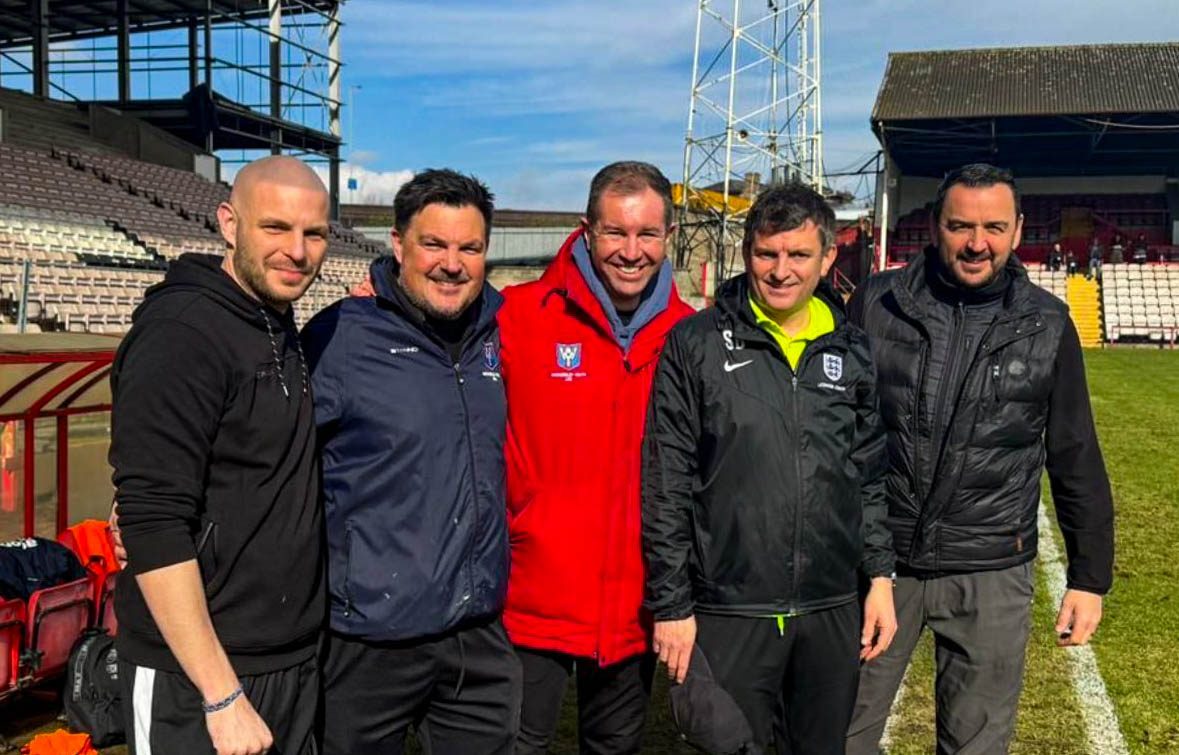 🔴A great story for Rotherham United fans at a time where good news is far and few.

<a href="/WickersleyYouth/">Wickersley Youth Junior Football Club</a> helping resurrect Millmoor has given fans a chance to revisit the “spiritual home” of #RUFC!

Thanks to <a href="/PoultonOwl/">Glenn</a> for some great shots!

✍️<a href="/ShefNews/">ShefNews</a> - shefnews.co.uk/index.php/2024…