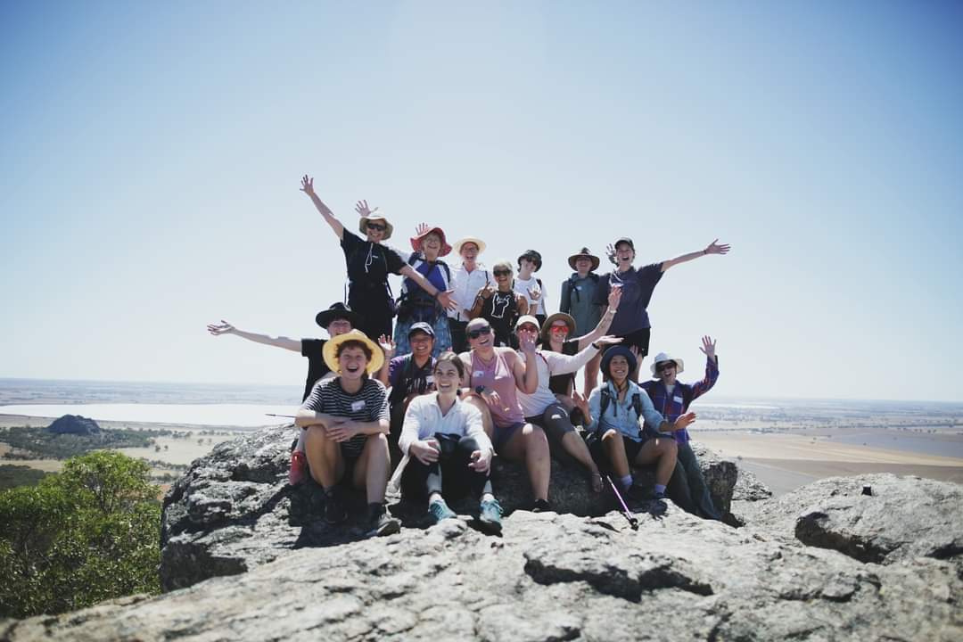 BarbwireNoose's tweet photo. Happy International Women’s Day from us here @barbwirenoose and from the boss on top of Mt Arapiles Victoria AUS, Human Rights Activist @marciabnoose 👑✌️

#iwd2024 #humanrightsmatter #abetterworld #barbwirenoose #marciabnoose #InternationalWomensDay #WomensDay https://t.co/atnO4b6pWh