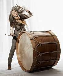 We're celebrating International Women's day 🥳 #IWD2024 Highlighting pioneering musician @DameEvelyn Glennie “My career & my life have been about listening in the deepest possible sense. Losing my hearing meant learning how to listen differently'' ❤️ buff.ly/3TkO1iy