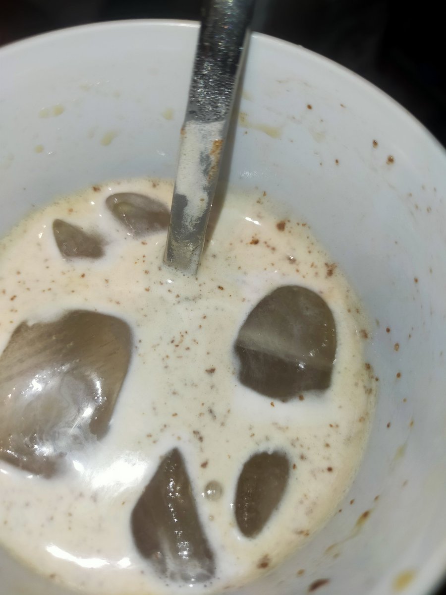 Lebih suka kopi dari pada kamu