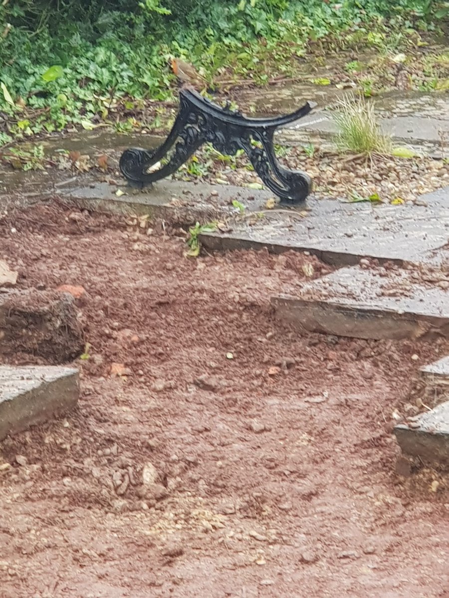 Following an architects plan from the 1980s we are recreating a seating area close to where the old chapels were. The benches have been donated by Rawdon Crematorium, we will be refurb them soon. A new raised flower bed and planting area will provide colour and attract wildlife.