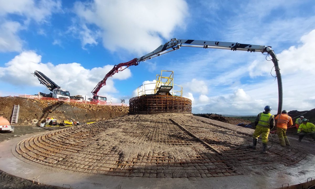 Project milestone!⭐️ The concrete has been poured on the first 7️⃣of 49 turbines for North Kyle Wind Farm. We completed the 400m3 pour, using two of our on-site batching plants in just 9️⃣ hours.⏰ The £300m development will produce enough energy to power more than 160,000 homes.🏴󠁧󠁢󠁳󠁣󠁴󠁿