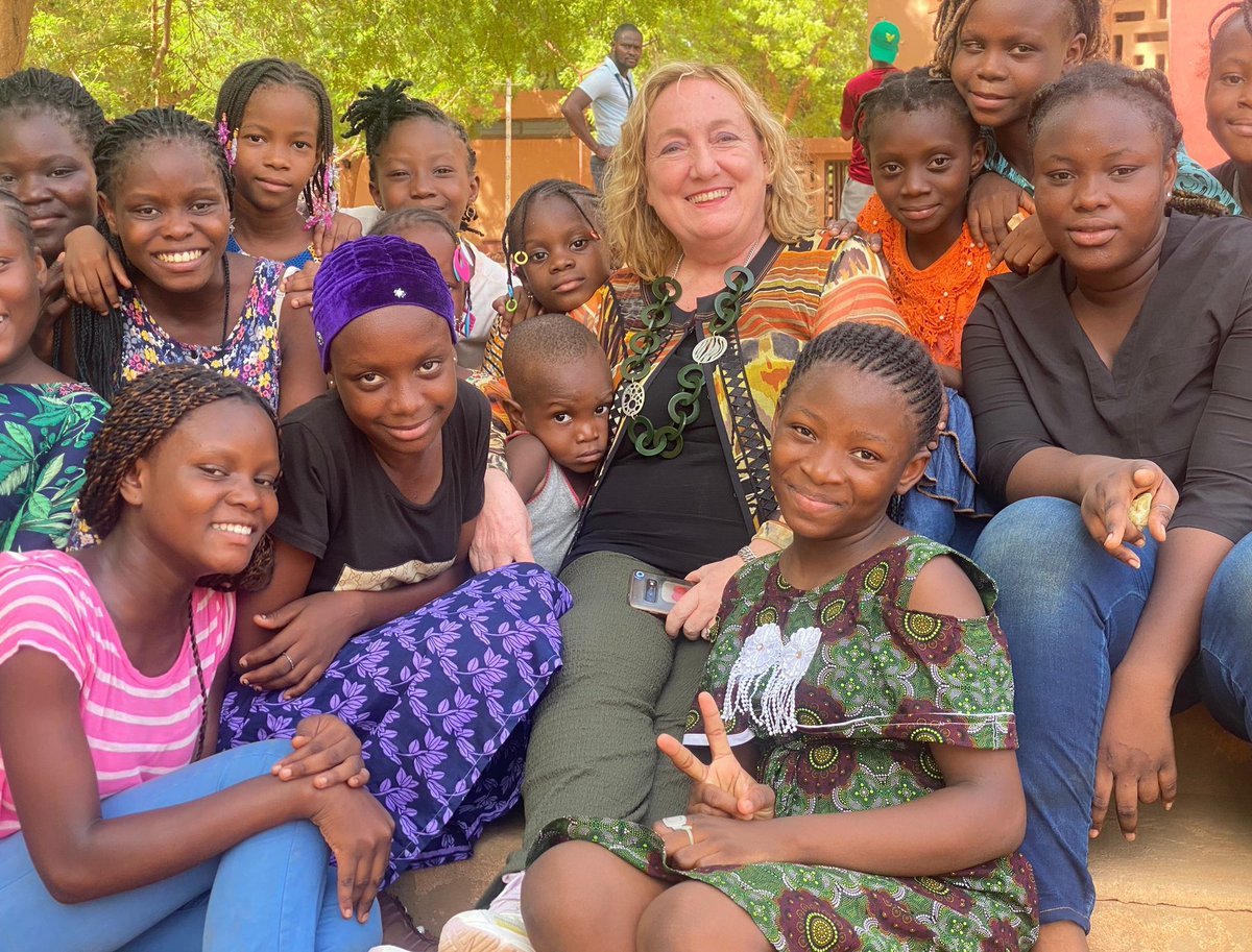 À l'occasion de l' #InternationalWomensDay je veux célébrer toutes les #femmes qui se battent chaque jour pour s'approprier des espaces de parole, de solidarité et de prise de décisions au sein des communautés pour créer des conditions favorables aux femmes et aux filles #IWD2024