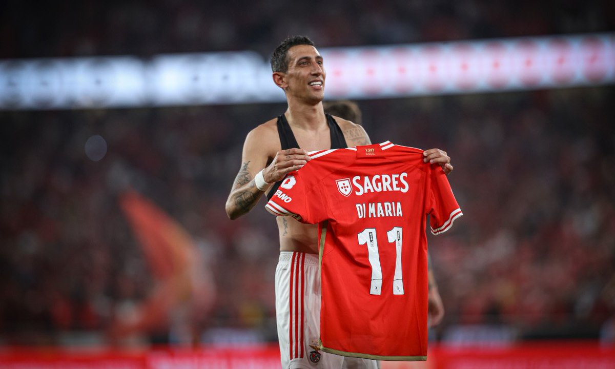 O problema não é o Di Maria. O problema é a gestão que se faz com o Di Maria.

O Di Maria tem 19 épocas no futebol profissional desde que se estreou no Rosário Central. Estamos em Março, e esta já é a 10.ª temporada com mais minutos na carreira.

O Di Maria já jogou mais este ano