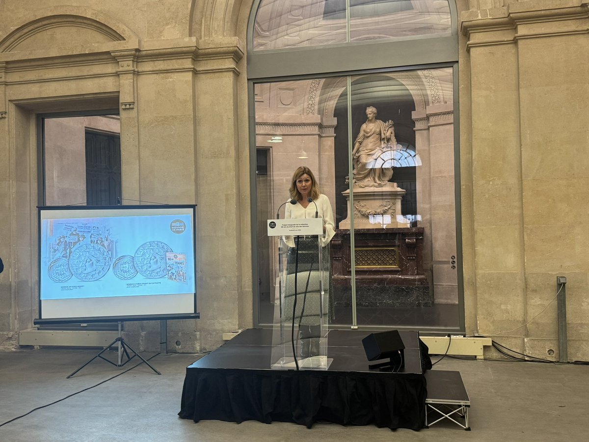 tewoz's tweet photo. #8mars, honoré d’avoir été invité à la Frappe inaugurale de la collection "les 80 ans du droit de vote des femmes" à la Monnaie de Paris en la présence de @YaelBRAUNPIVET et de découvrir mon #sketchnote pour illustrer le packaging !
#InternationalWomensDay https://t.co/4jufknd2GQ