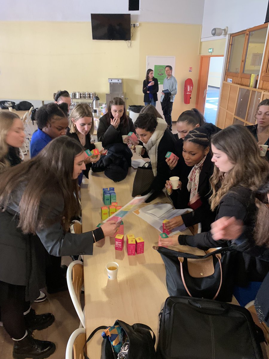 La cosmeto d’Helene tweet media