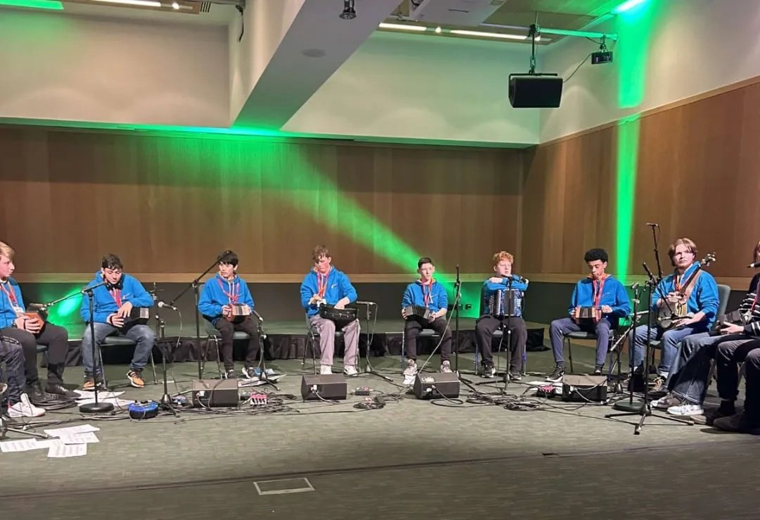 Congrats to Club Ceoil Knocknaheeny's teen trad group who played at @mus_gen's festival this week! A massive thank you to the tutors, @MusicGenCC @corkcitylibrary @corkcitycouncil for supporting the group each Saturday! It's brilliant to hear trad music played on the northside!
