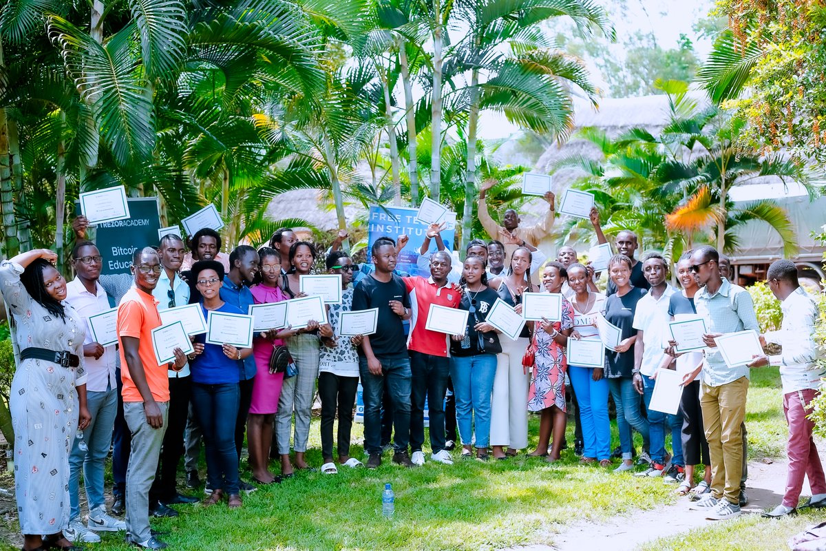 Advaxe Ndayisenga⚡️ tweet media