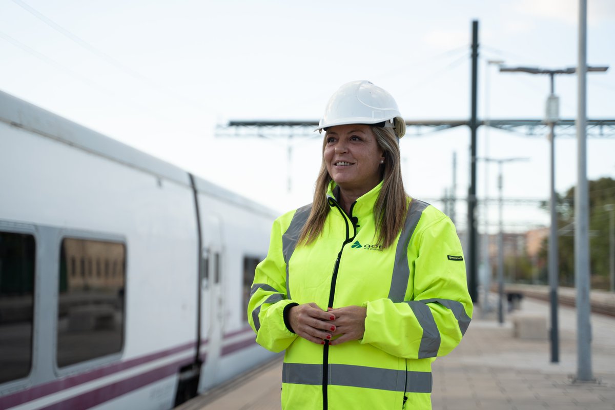 Adif_es's tweet photo. 🟣 Trabajamos por la igualdad de oportunidades con iniciativas como …
▪ #ProgramaLidera, junto a @Mujeringenieria.
▪ Planes de Igualdad.
▪ @transportwm (UE).
▪ Programa Target Gender Equality (@PactoMundial). https://t.co/FqvqTs8Jcj