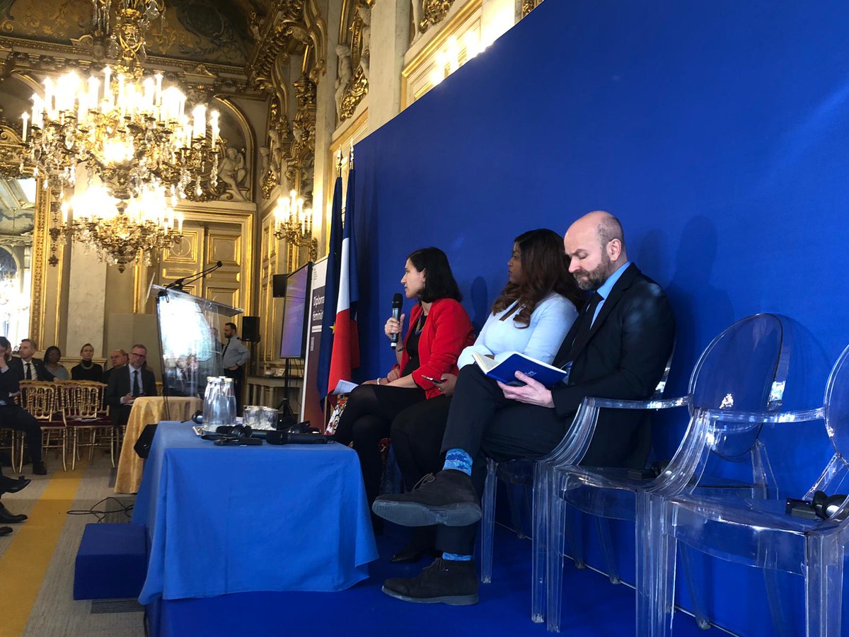 CentreOdas's tweet photo. 1/ En ce moment !
Table ronde "Contrer les mouvements anti-droits". Avec @odelphine #NeilDatta @mboravel #KadidiatouSow
@francediplomatie @gouvfr
#IWD24 #InvestInWomen #MouvementODAS https://t.co/wnzsHhBVce