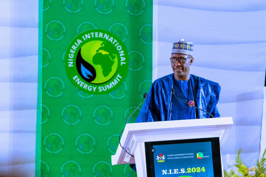 NNPC @nnpclimited led by the GCEO @MKKyari, assures facilitation of IOC's divestment from onshore assets in Nigeria, emphasizing its role as an enabler, not an obstacle, ensuring a smooth transition. 
#NIES2024 
#EnergySummit 
#EnergyForToday 
#EnergyForTomorrow