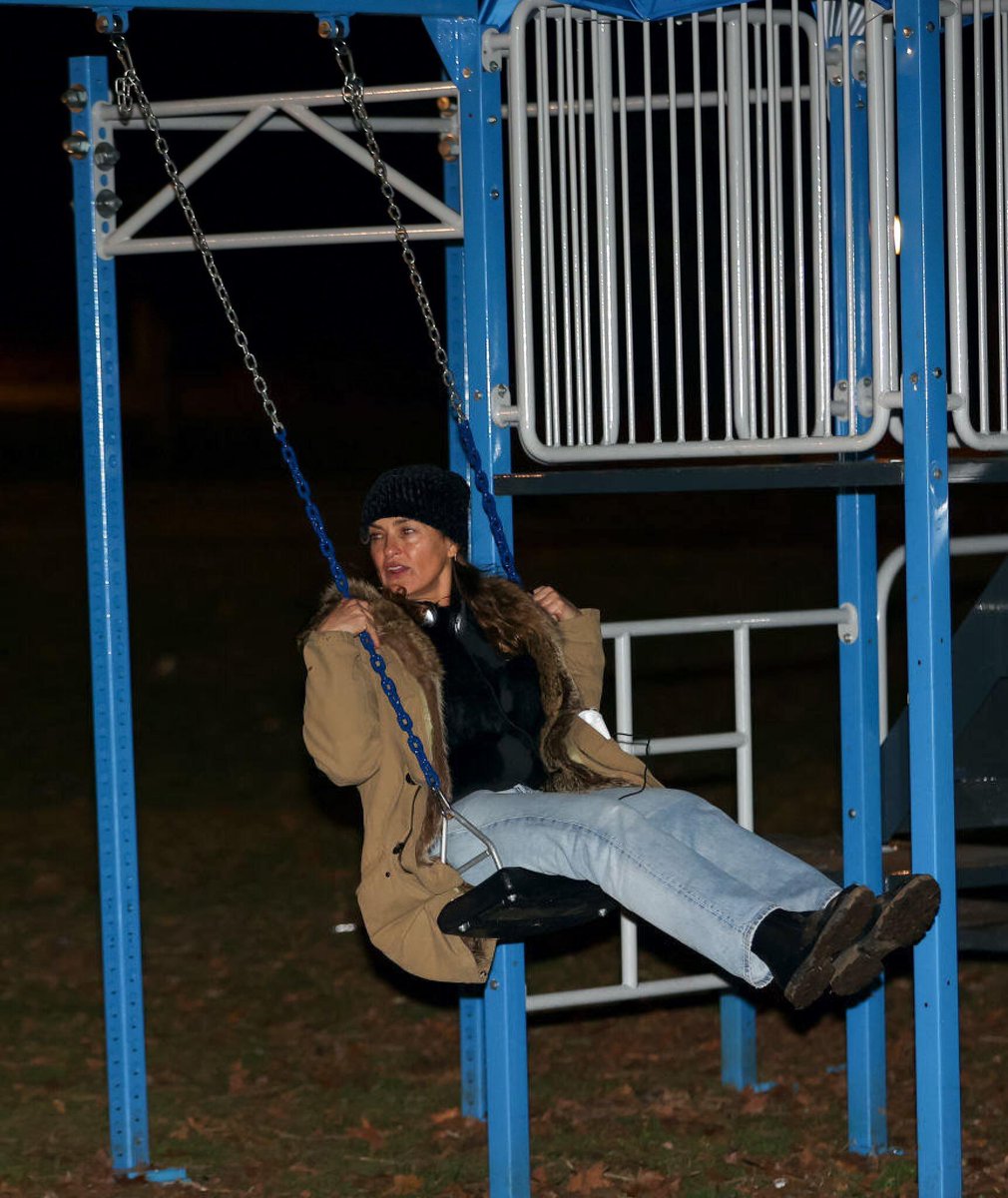 not mariska hargitay on a swing while working. that’s so real