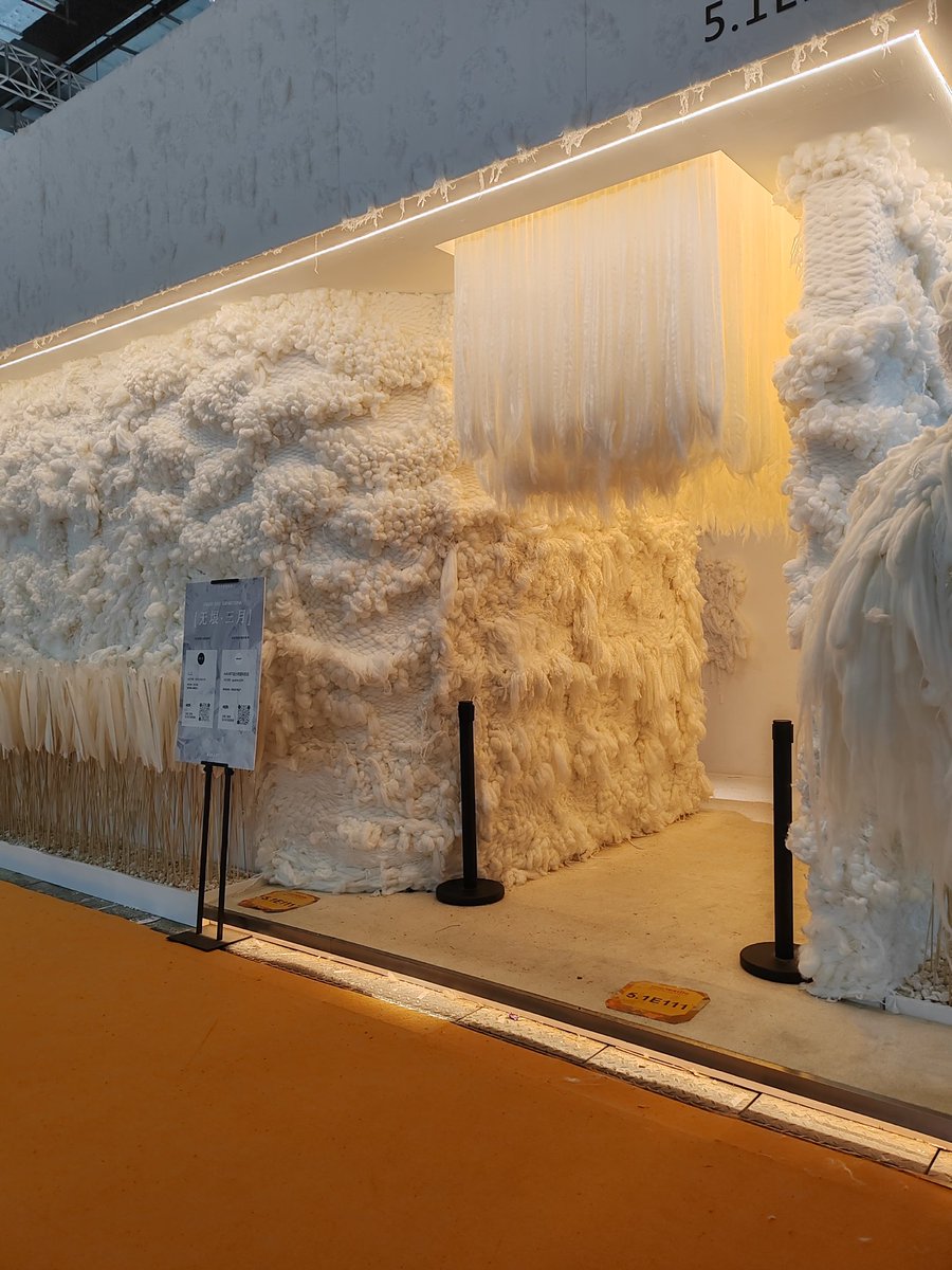 gu_zhou48271's tweet image. #intertextile
逛了intertextile面料展！好多kirakira的设计，超级好看！下定了决心一定要努力学习做出这么多好看的面料 ！！✧٩(ˊωˋ*)و✧