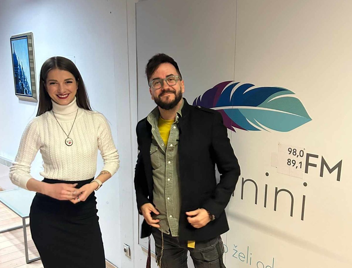 LaganiniF's tweet photo. Danas je s nama u #miščaflu zagrebački odgojitelj, suradnik Instituta za waldorfsku pedagogiju i internetski hit Duško Ilijević poznatiji kao Striček Duško. Uvjeti u gradskim vrtićima, uloge ''tete'' i ''stričeka'', ali i puno vrijednih savjeta roditeljima poslušajte od 13h! https://t.co/oy7qGbpwj9