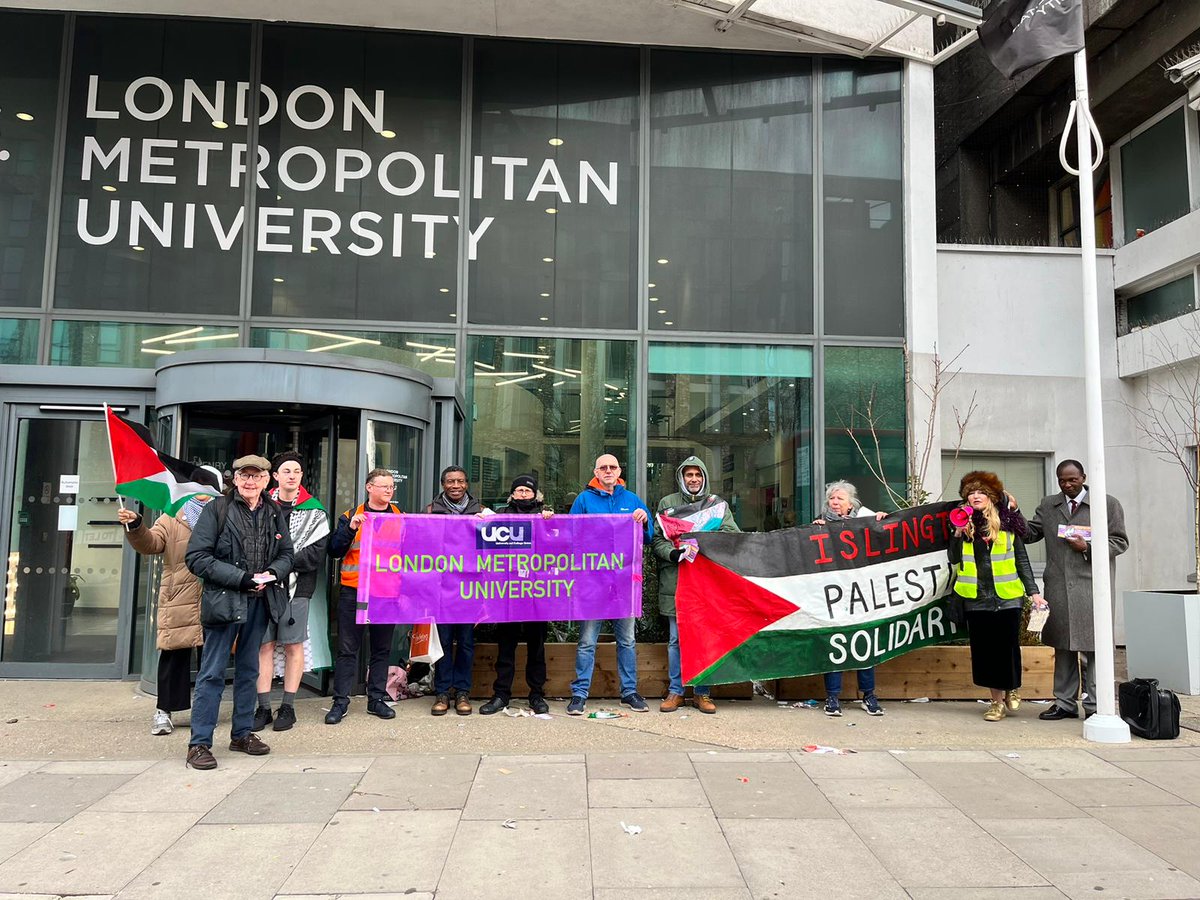 University workers part of @UCU_LondonMet kick off @STWuk International Women's Day of Action in solidarity with #PalestinianWomen ✊🏼✊🏾✊🏿

#CeasefireNOW