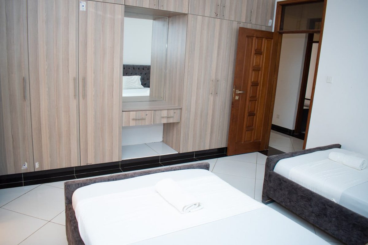 HolidayCoast's tweet photo. 3 bed rooms Apartment plus DSQ in Nyali off Links Road
Near Epic Business Centre
Has 5 beds in total
Hosts 8 pax comfortably
Has a working lift 
All rooms ensuite 
Has AC in living room and master bedroom 
Has ceiling fans in all rooms

Goes for Ksh 17,000 per night currently https://t.co/inZoYEEF2O