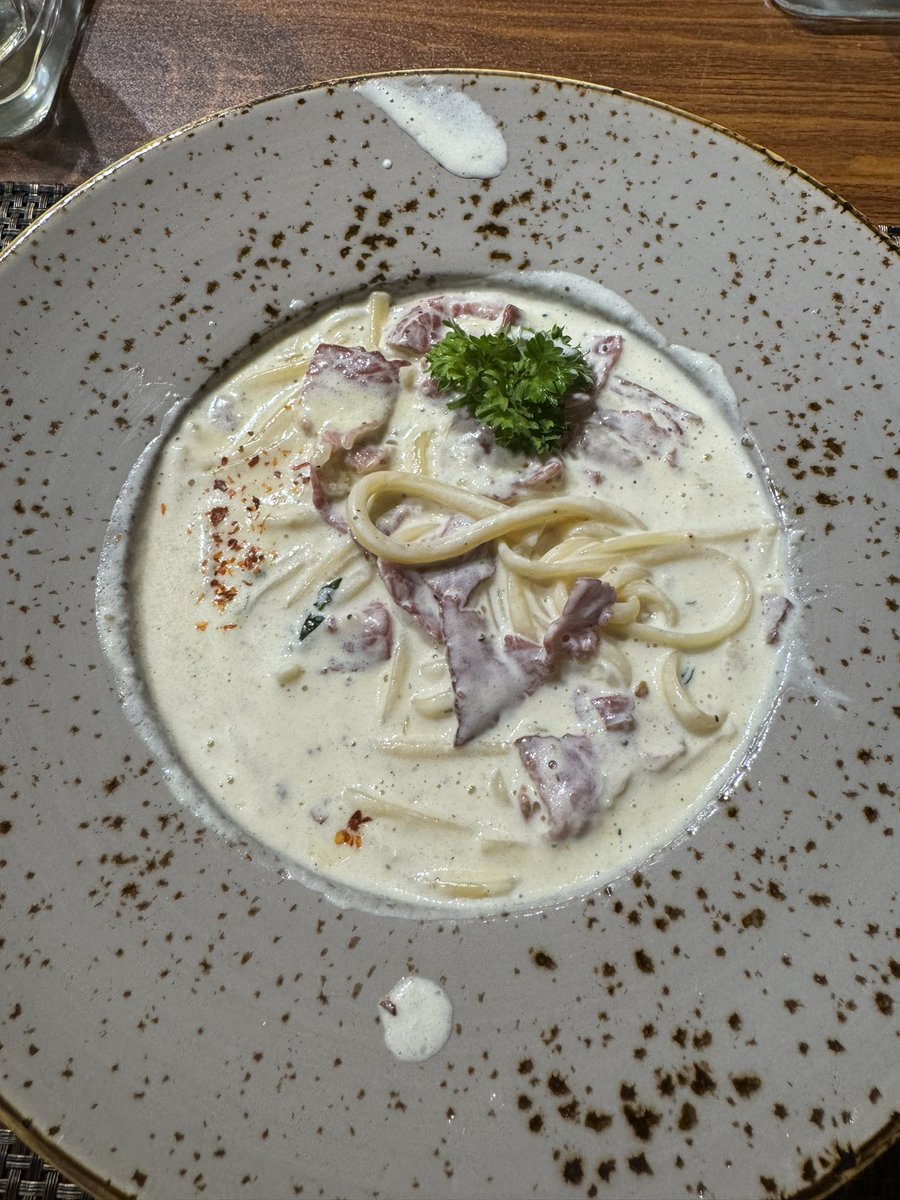 SimpletonED's tweet image. Meat Point Carbonara. On Point. #Halal #Sapot #MalaysiaMa